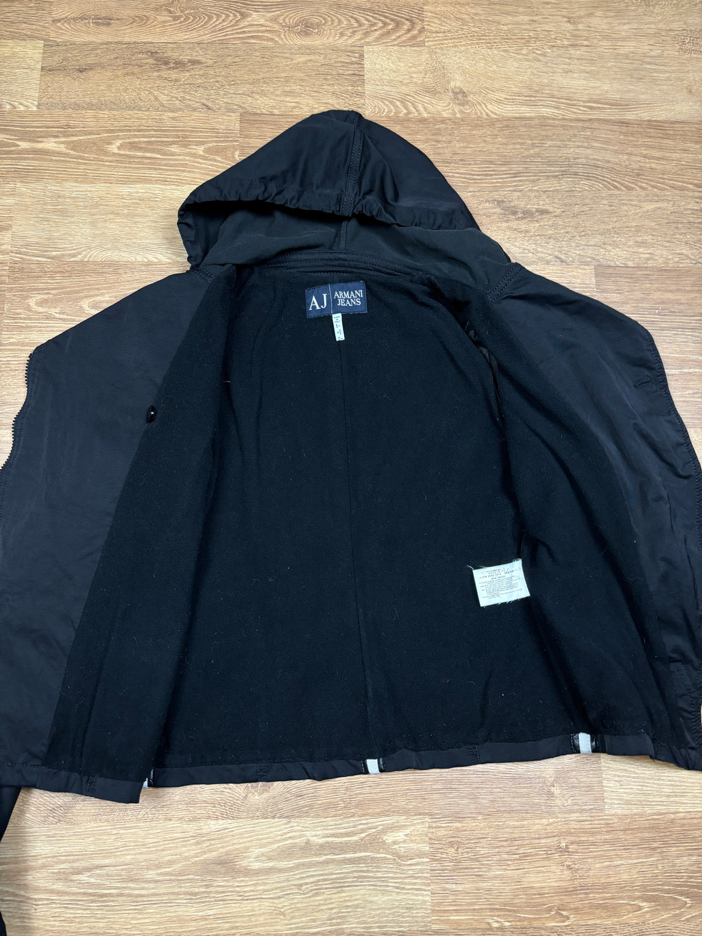 Chaqueta con capucha y cremallera técnica asimétrica Armani Jeans de los 2000