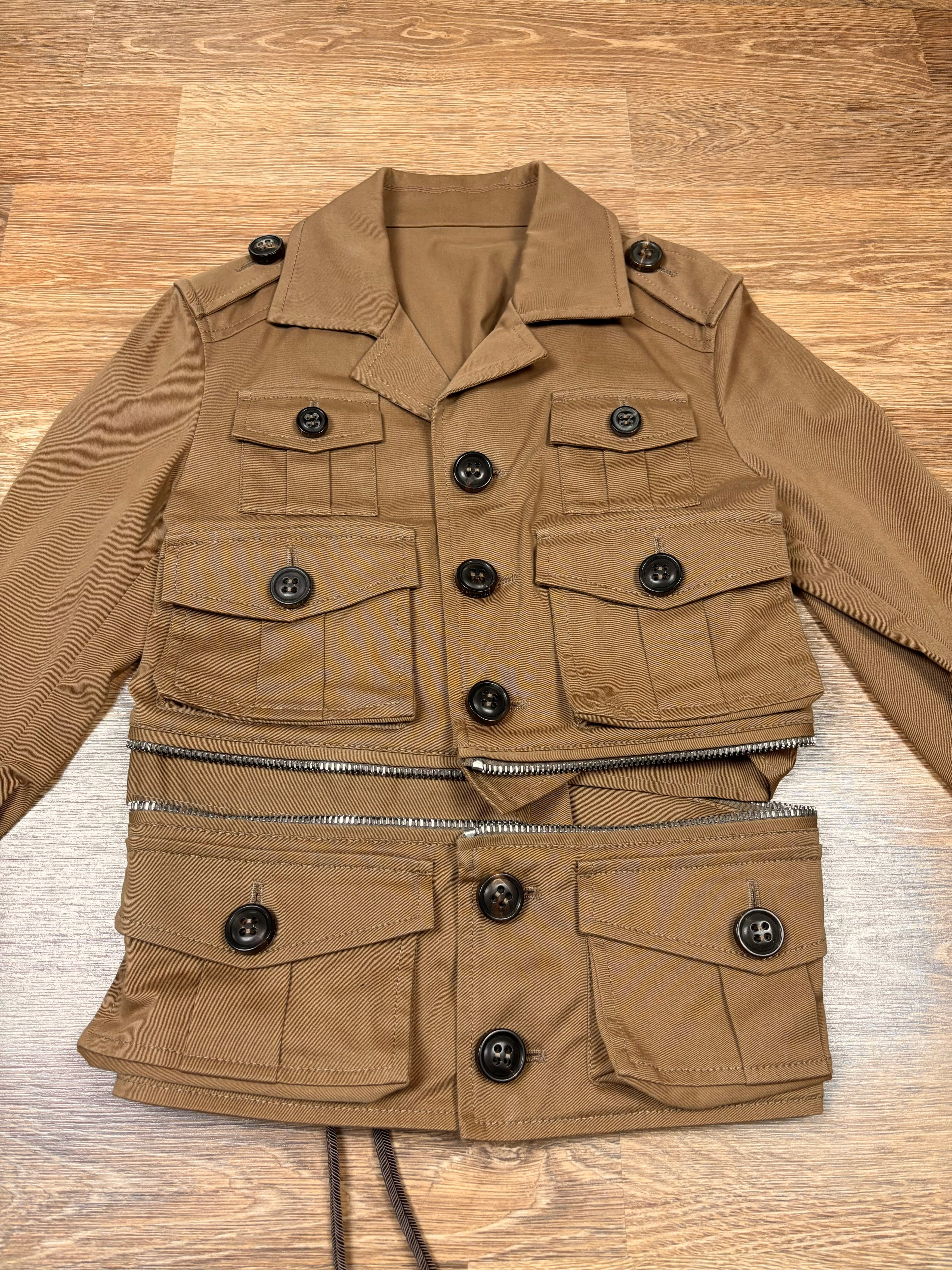 Chaqueta utilitaria Dsquared2 con múltiples bolsillos y espalda tipo corsé