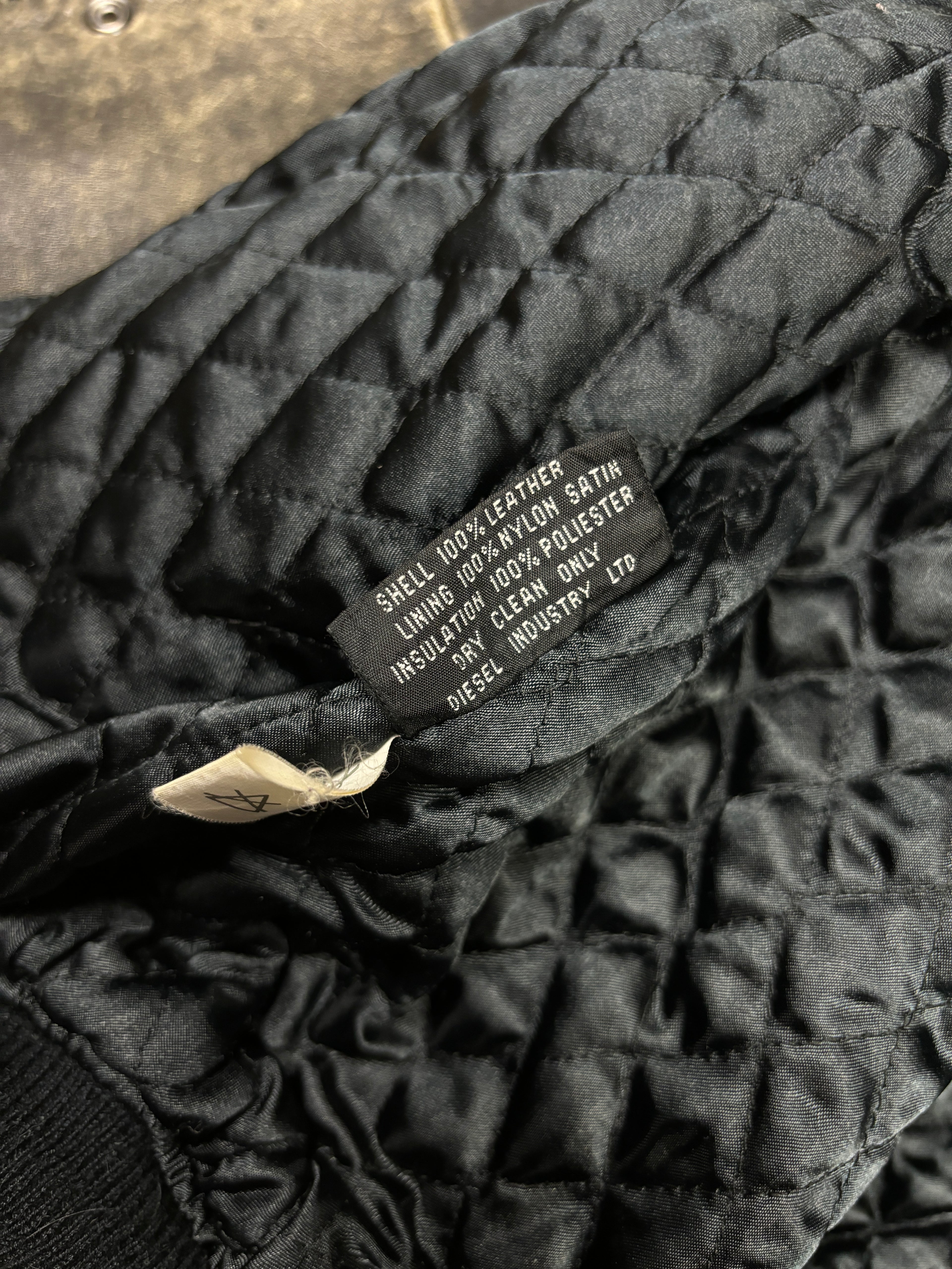 Chaqueta universitaria de cuero envejecido Diesel de los 2000