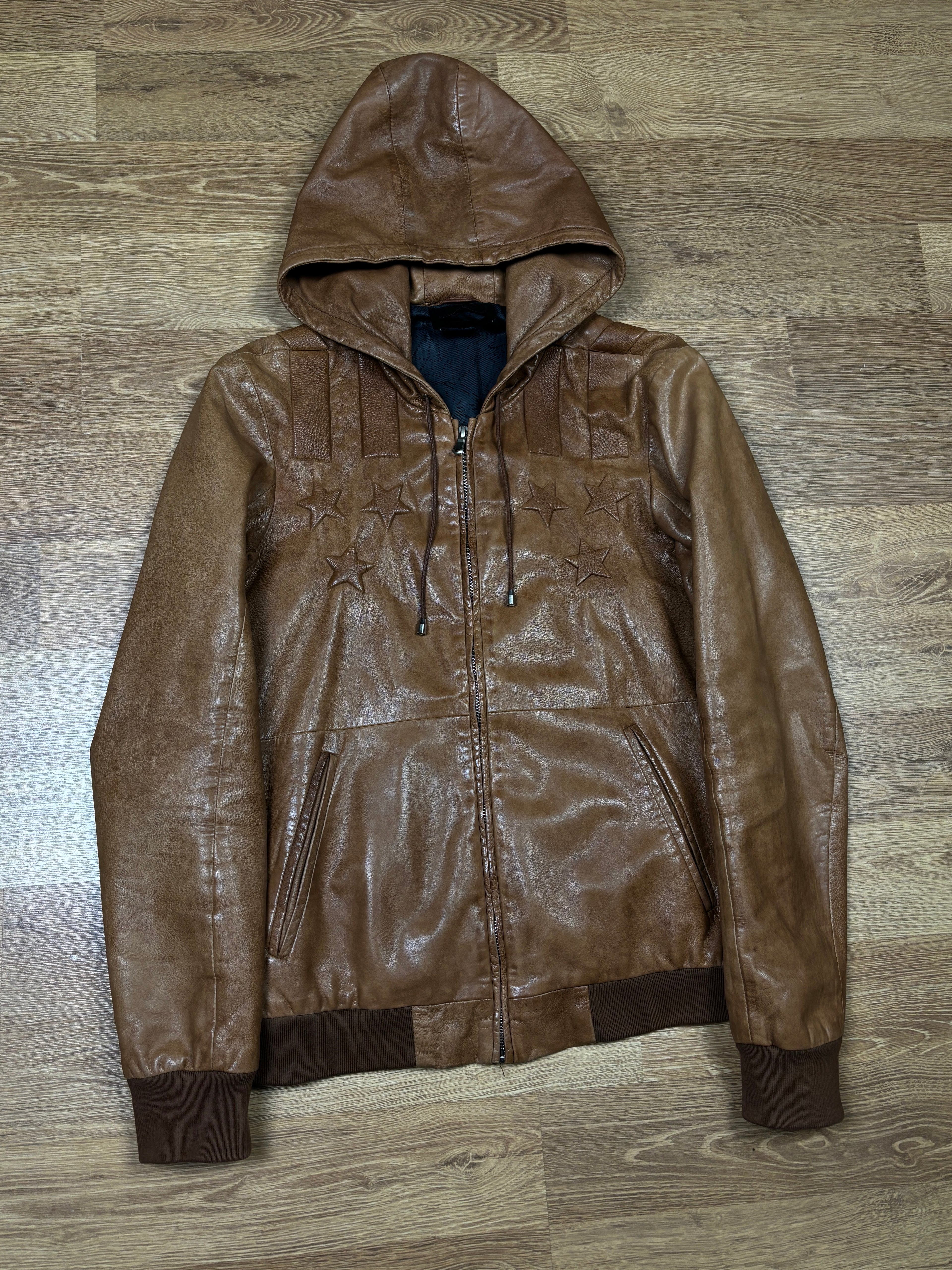 Chaqueta de cuero con capucha Diesel Black Gold y parches de estrellas marrones