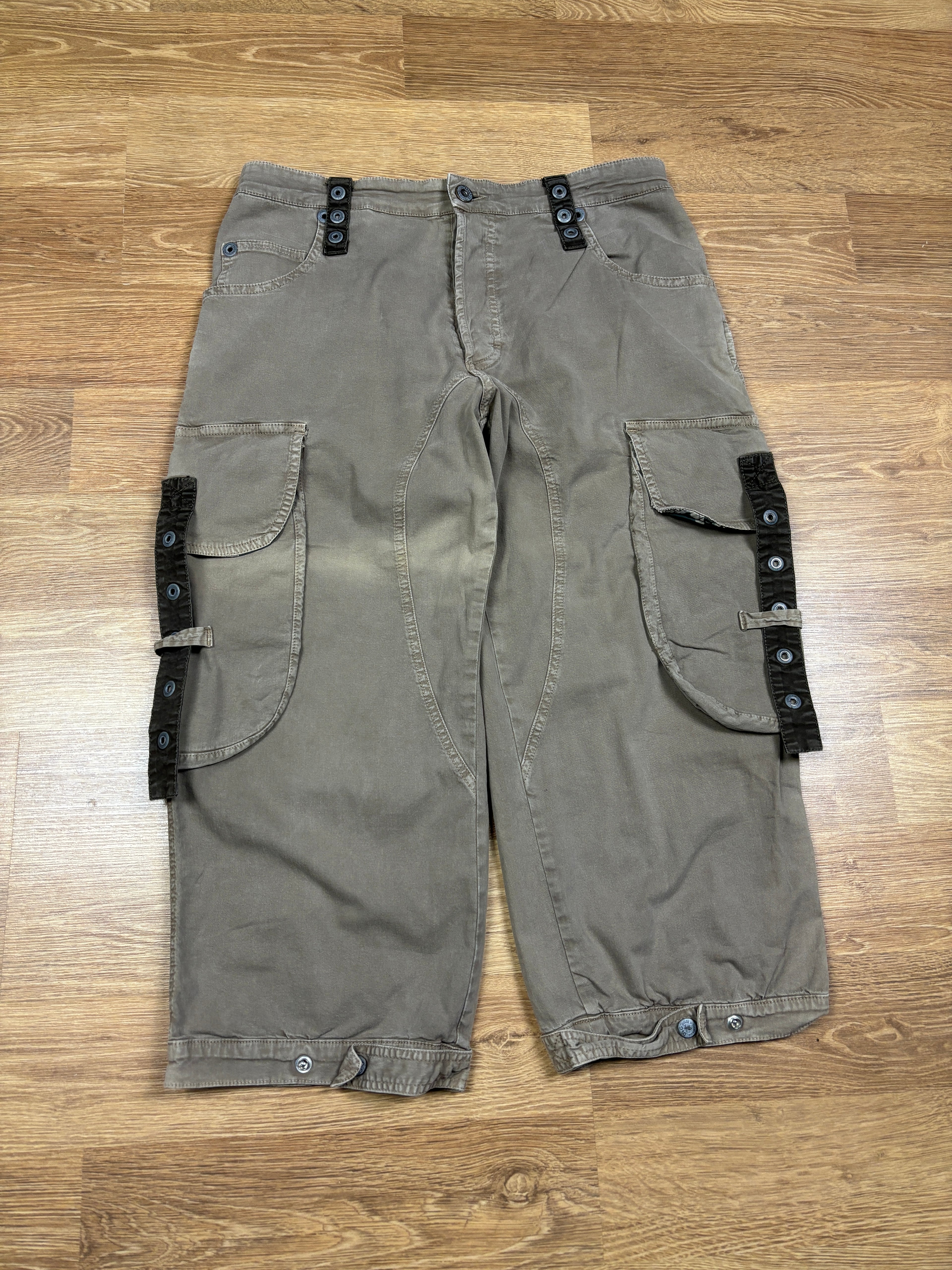 SS2003 Dolce & Gabbana Pantalones cortos cargo bondage