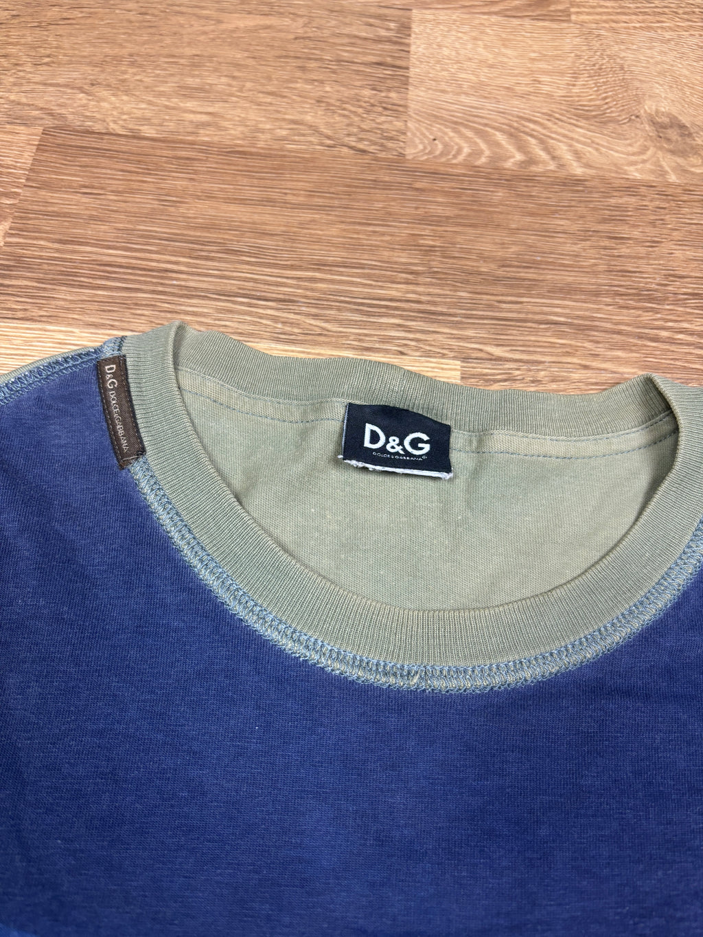 2000s D&G London Graphic Contrast Stitch T-Shirt