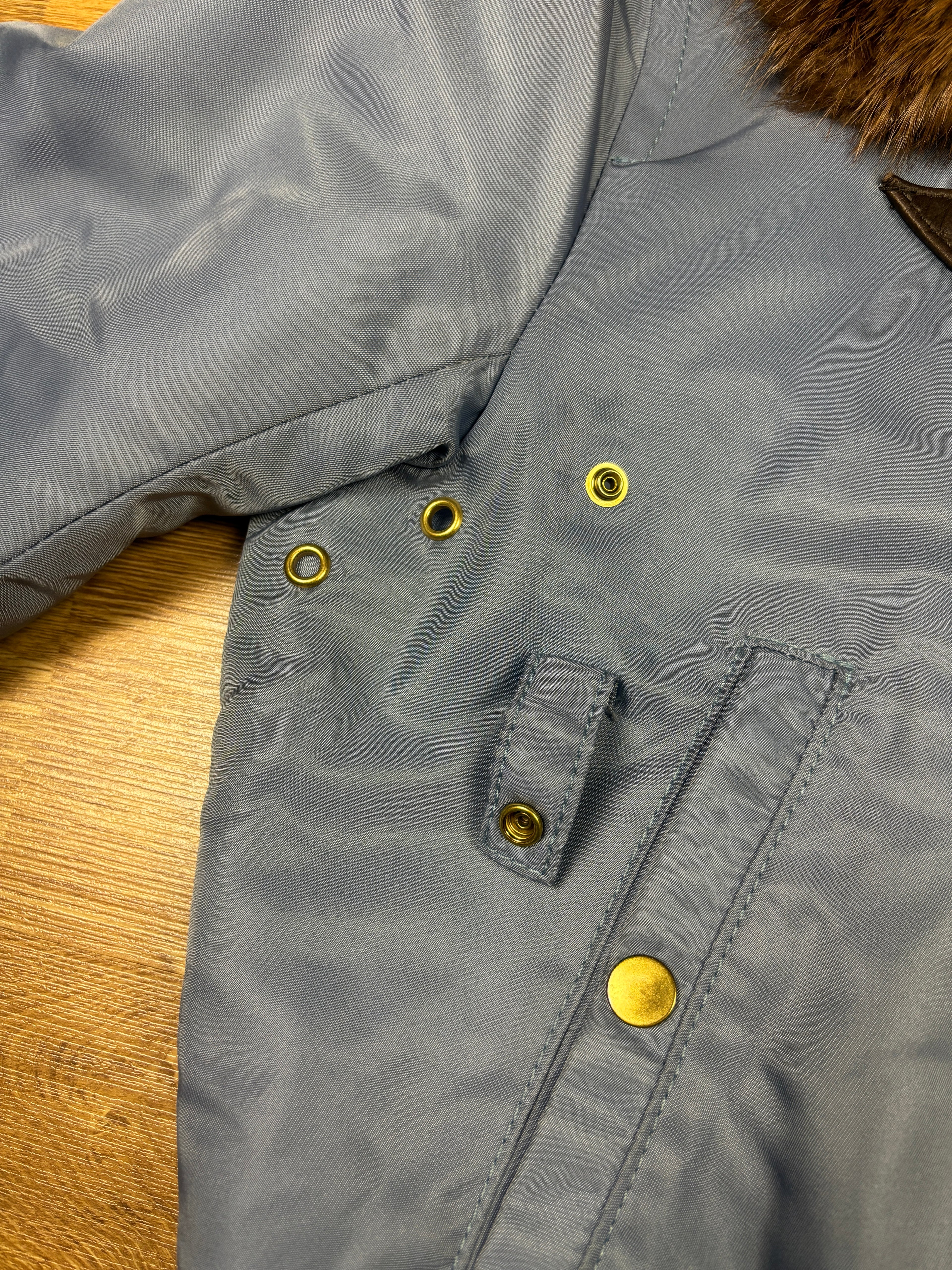 Chaqueta bomber con cuello de piel Dsquared2 de la pasarela AW2004