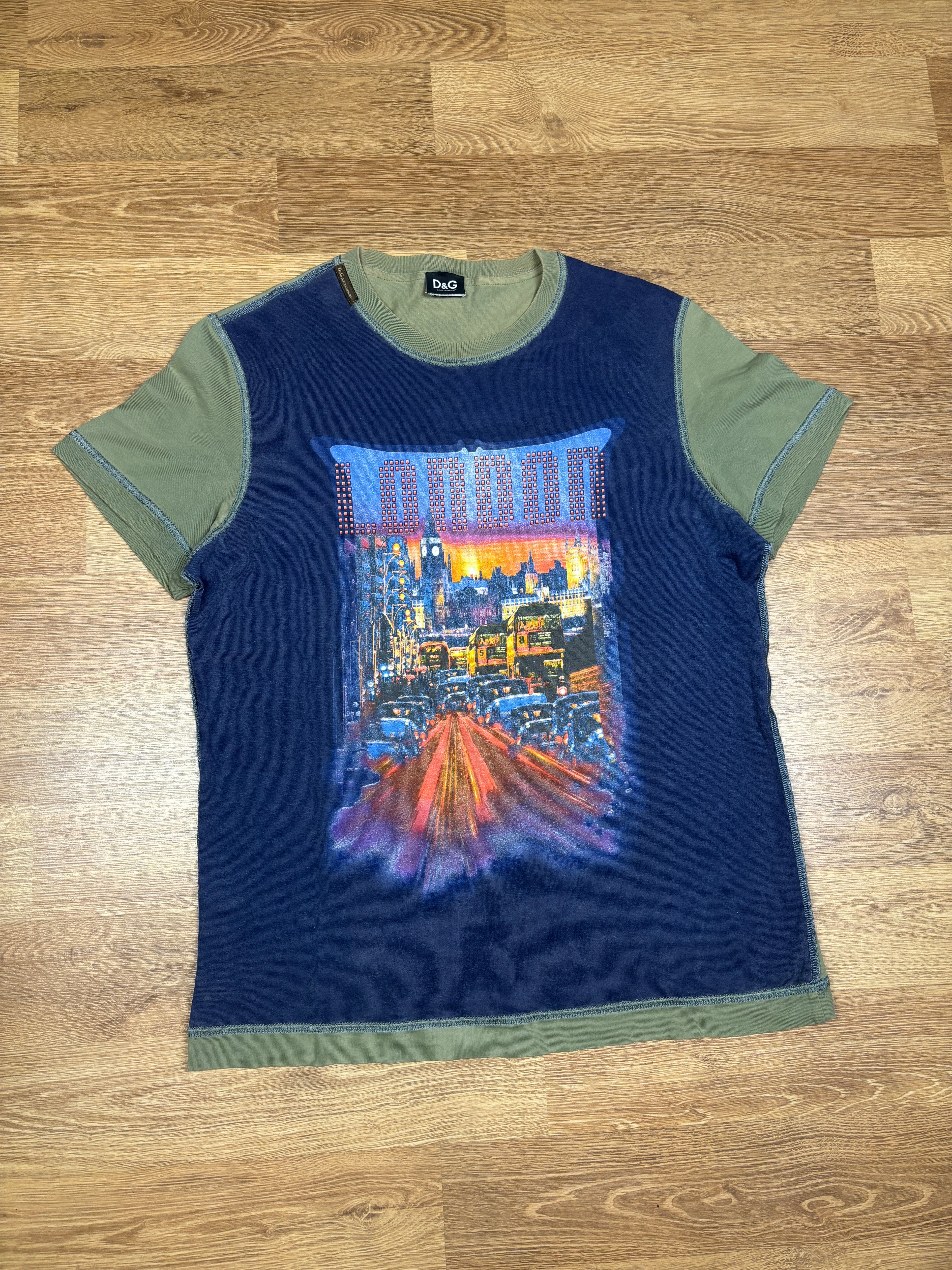 2000s D&G London Graphic Contrast Stitch T-Shirt