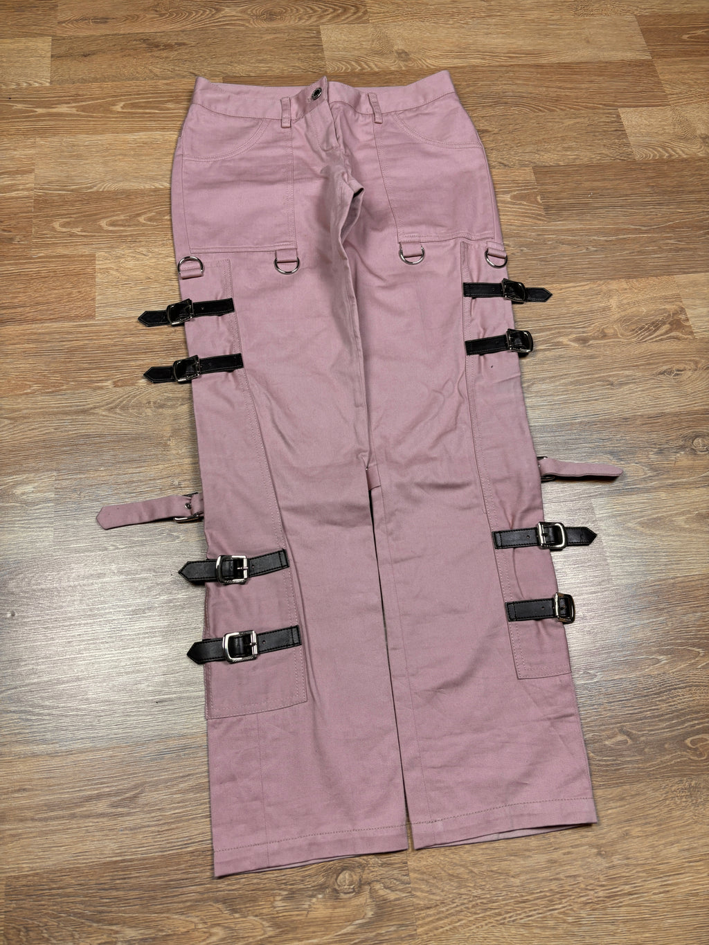 Pantalones utilitarios con tiras de bondage "SEX" de Dolce & Gabbana de la pasarela SS2003