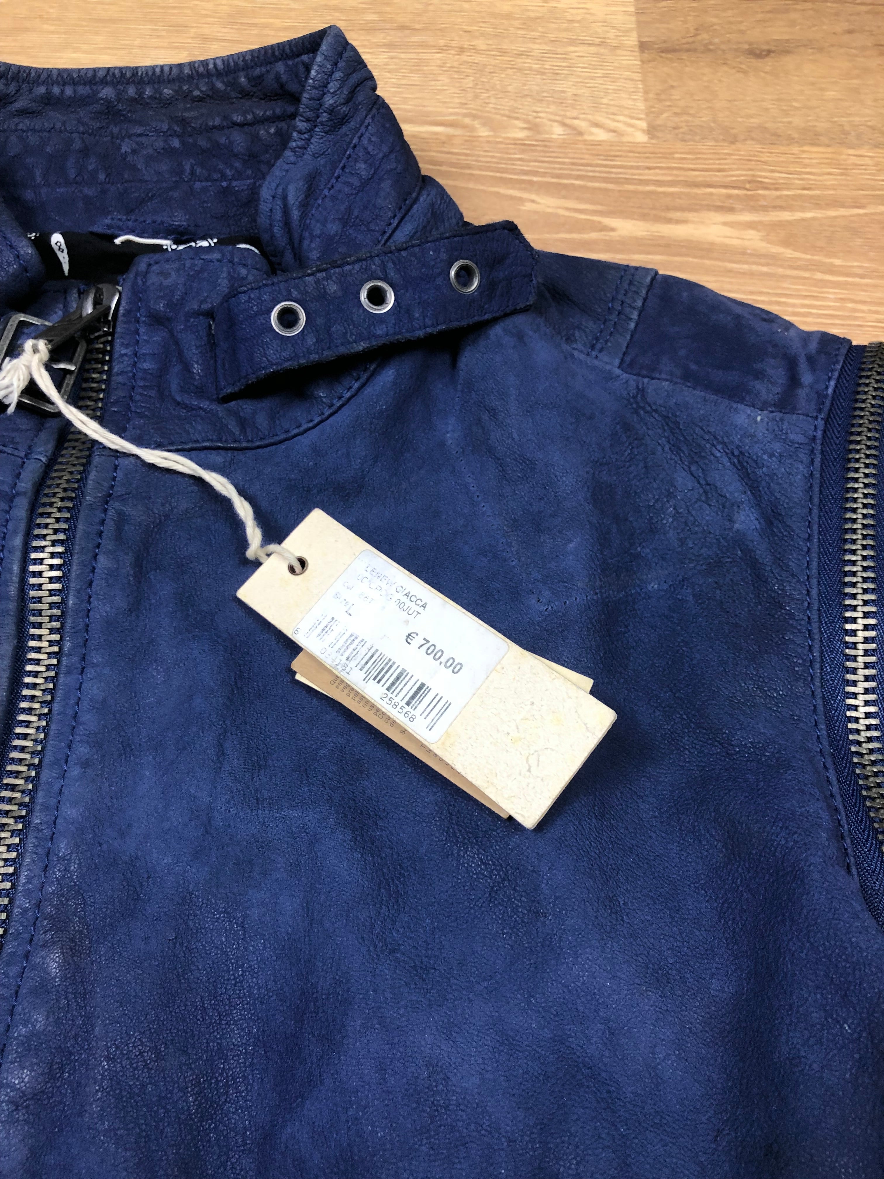 Chaqueta Diesel de cuero azul descapotable de los 2000