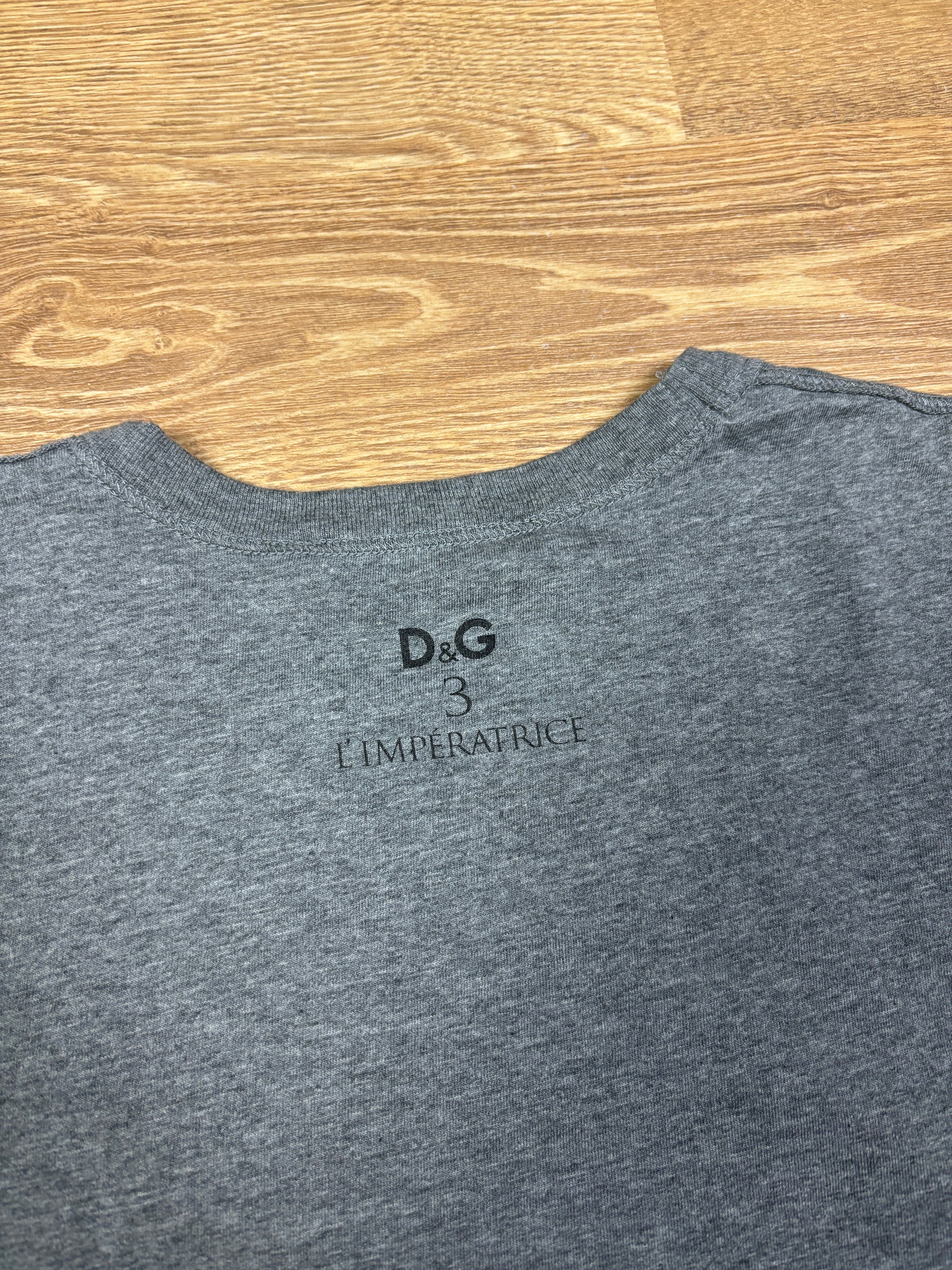 Camiseta gráfica D&G Naomi Campbell de los 2000