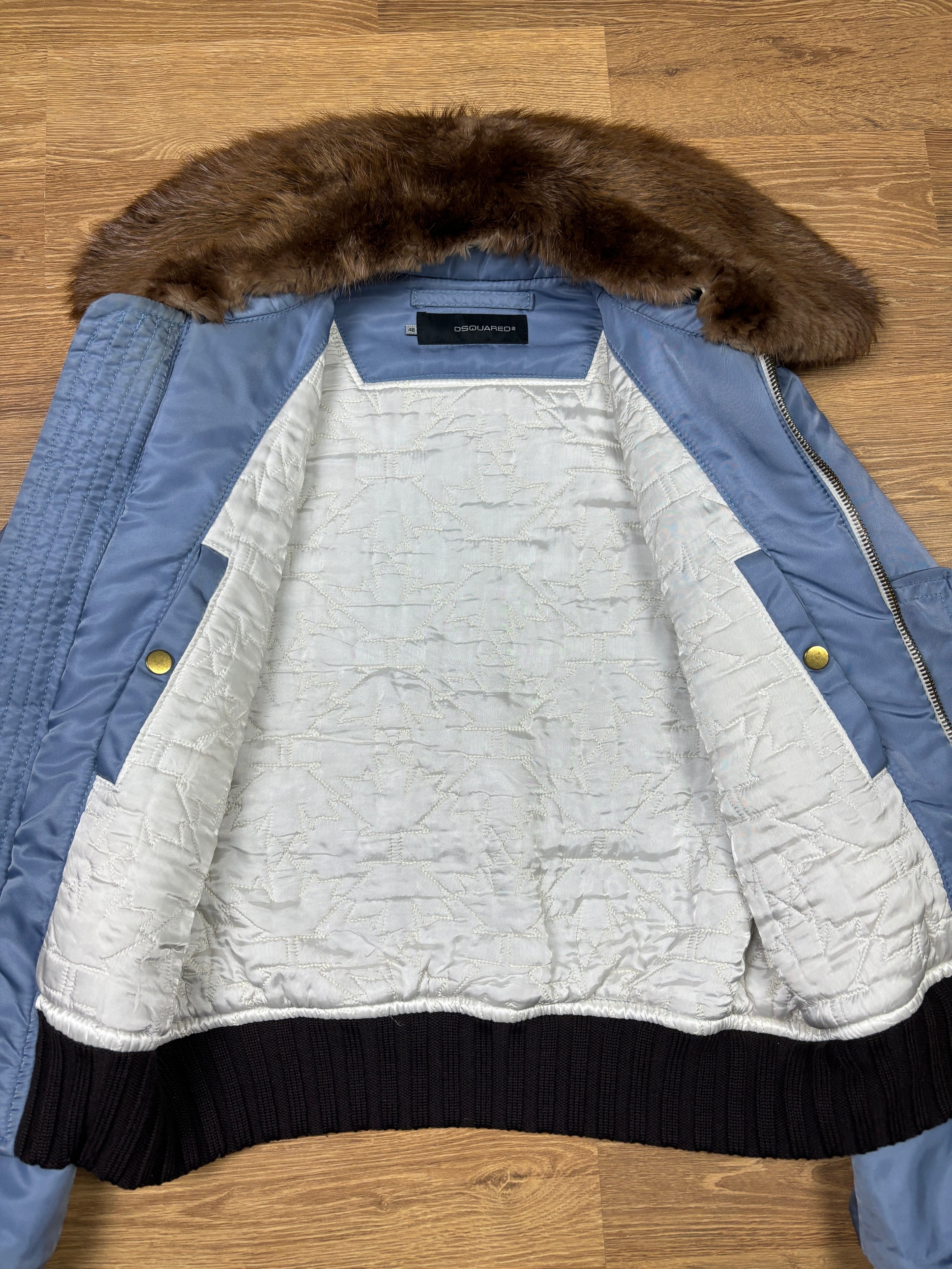Chaqueta bomber con cuello de piel Dsquared2 de la pasarela AW2004