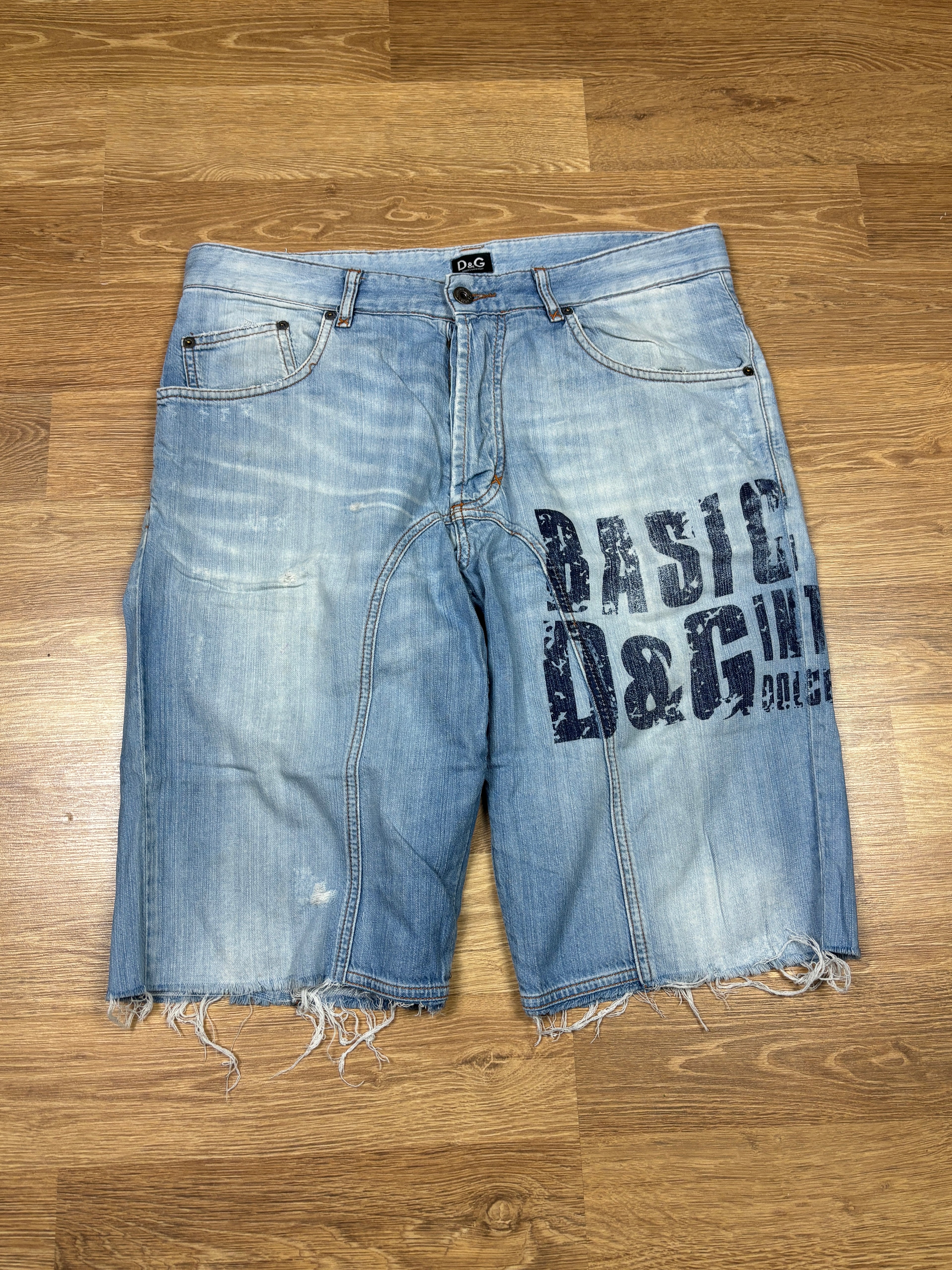 Shorts de mezclilla estampados Dolce & Gabbana de los 2000