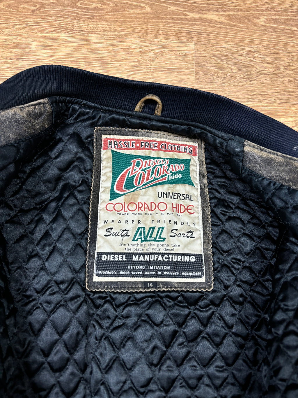 Chaqueta universitaria de cuero envejecido Diesel de los 2000