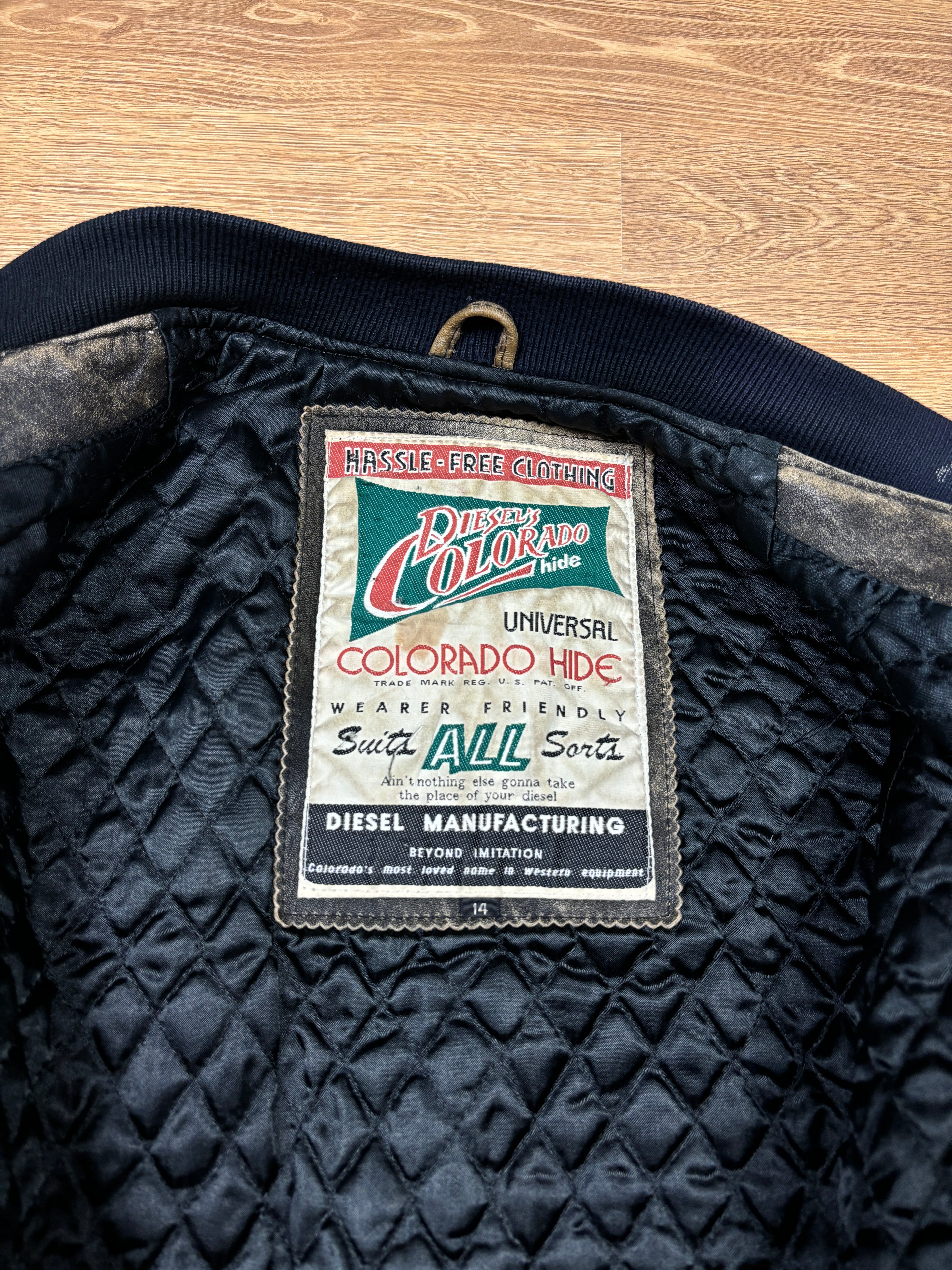 Chaqueta universitaria de cuero envejecido Diesel de los 2000