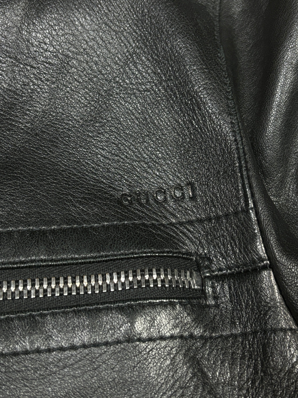 Chaqueta bomber de piel con franja web de Gucci de los 2000