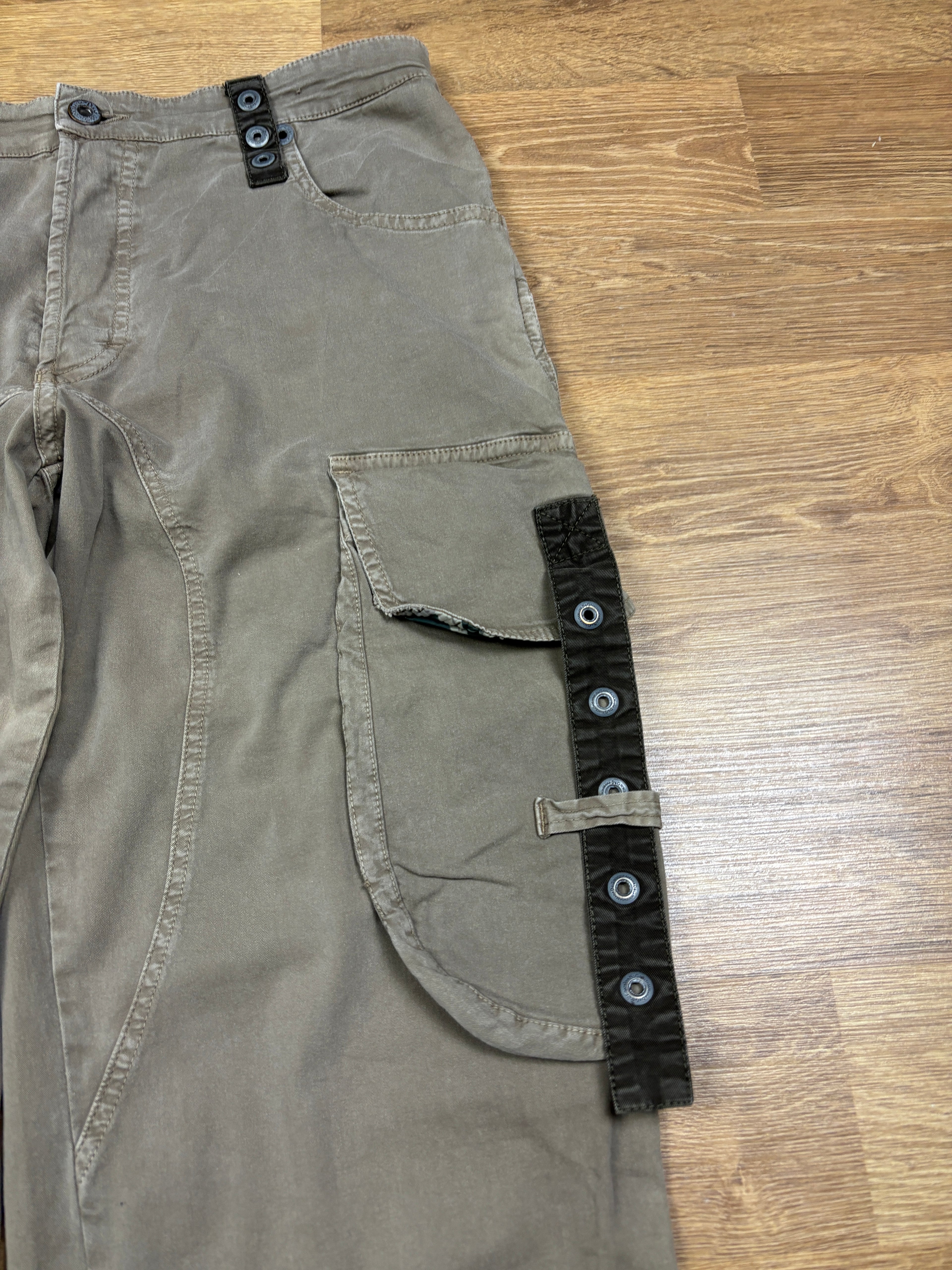 SS2003 Dolce & Gabbana Pantalones cortos cargo bondage