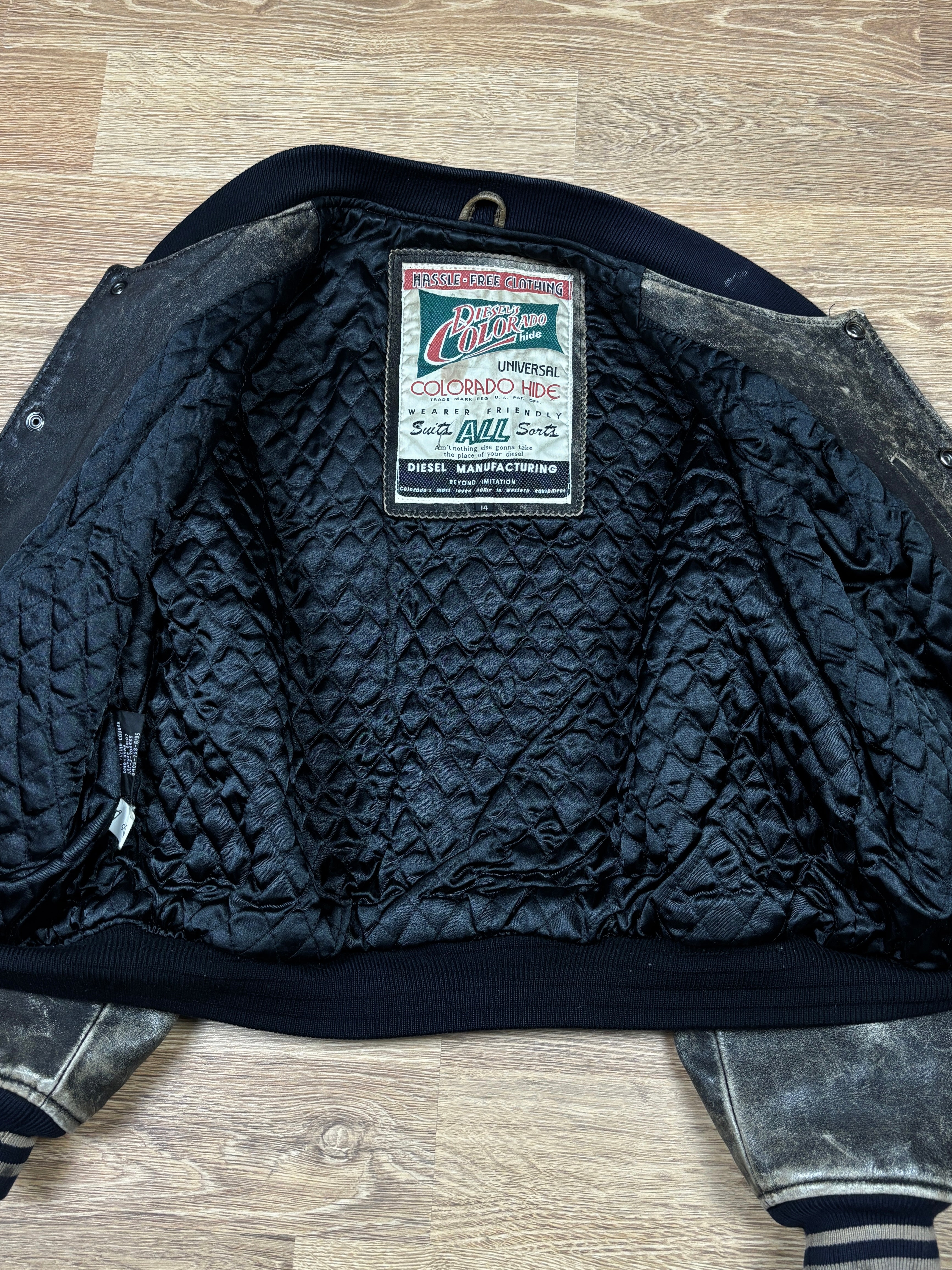 Chaqueta universitaria de cuero envejecido Diesel de los 2000