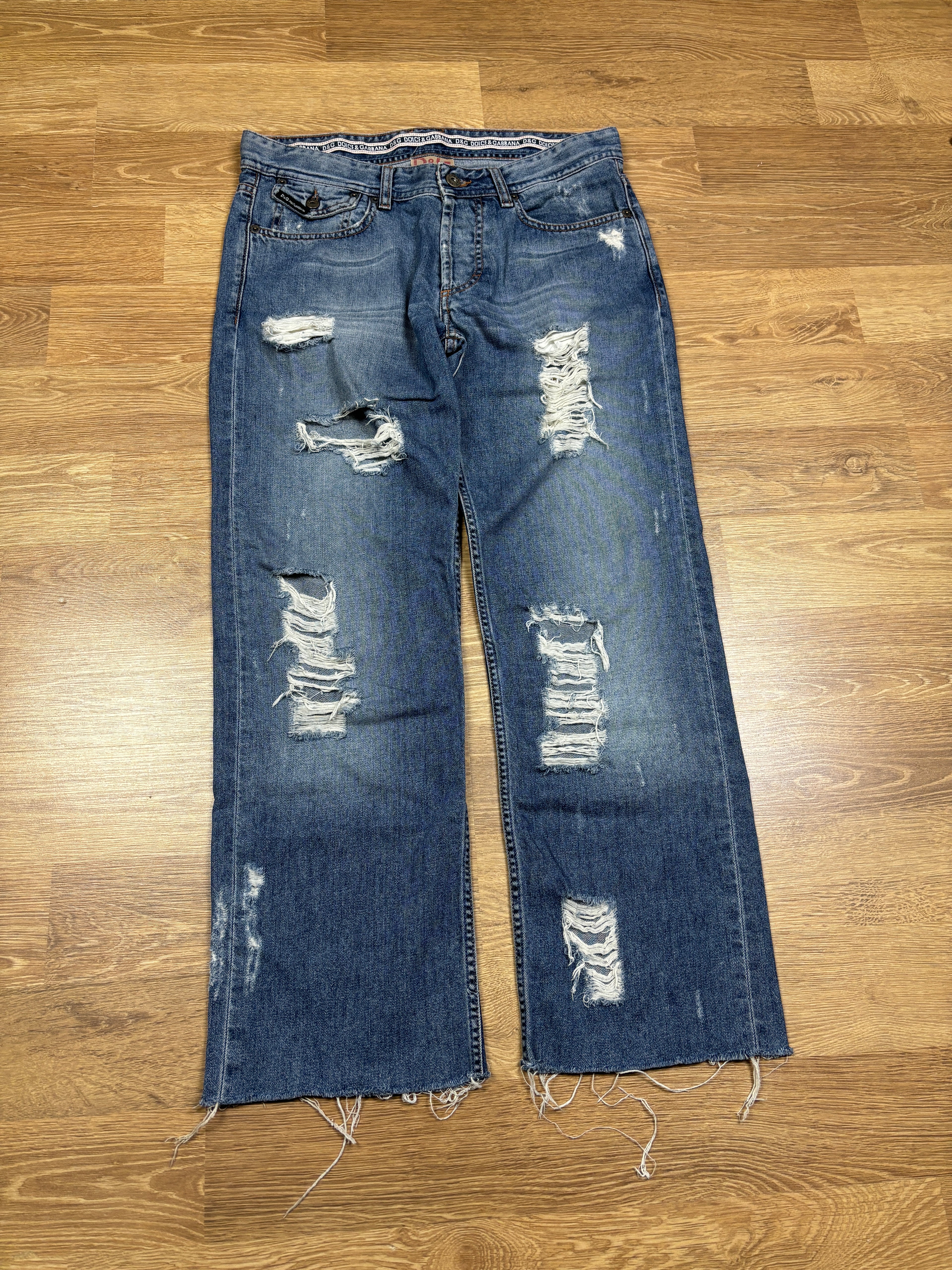 Vaqueros de mezclilla desgastados Dolce & Gabbana de los 2000