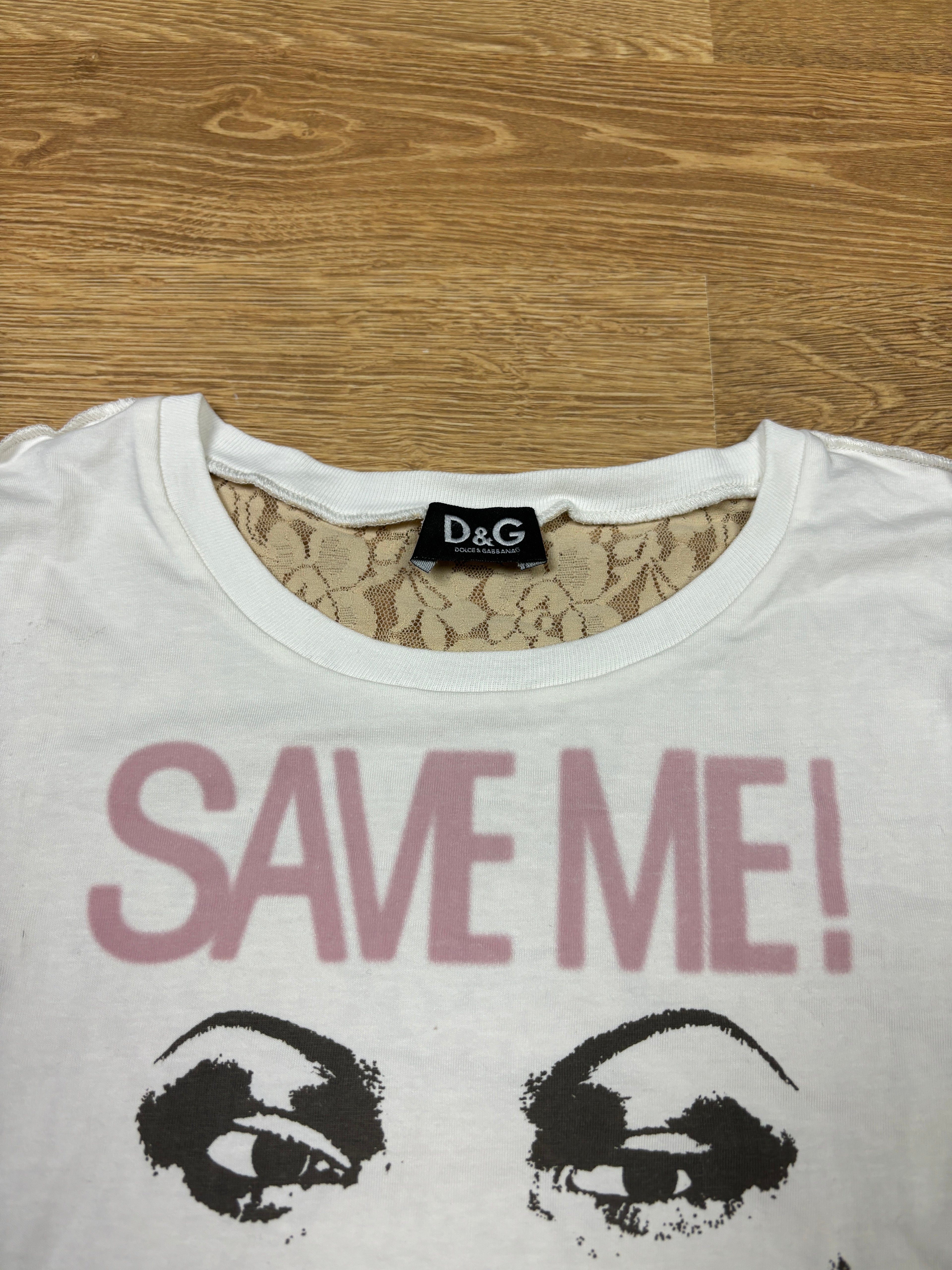 Camiseta Dolce & Gabbana "¡Sálvame!" con encaje en la espalda