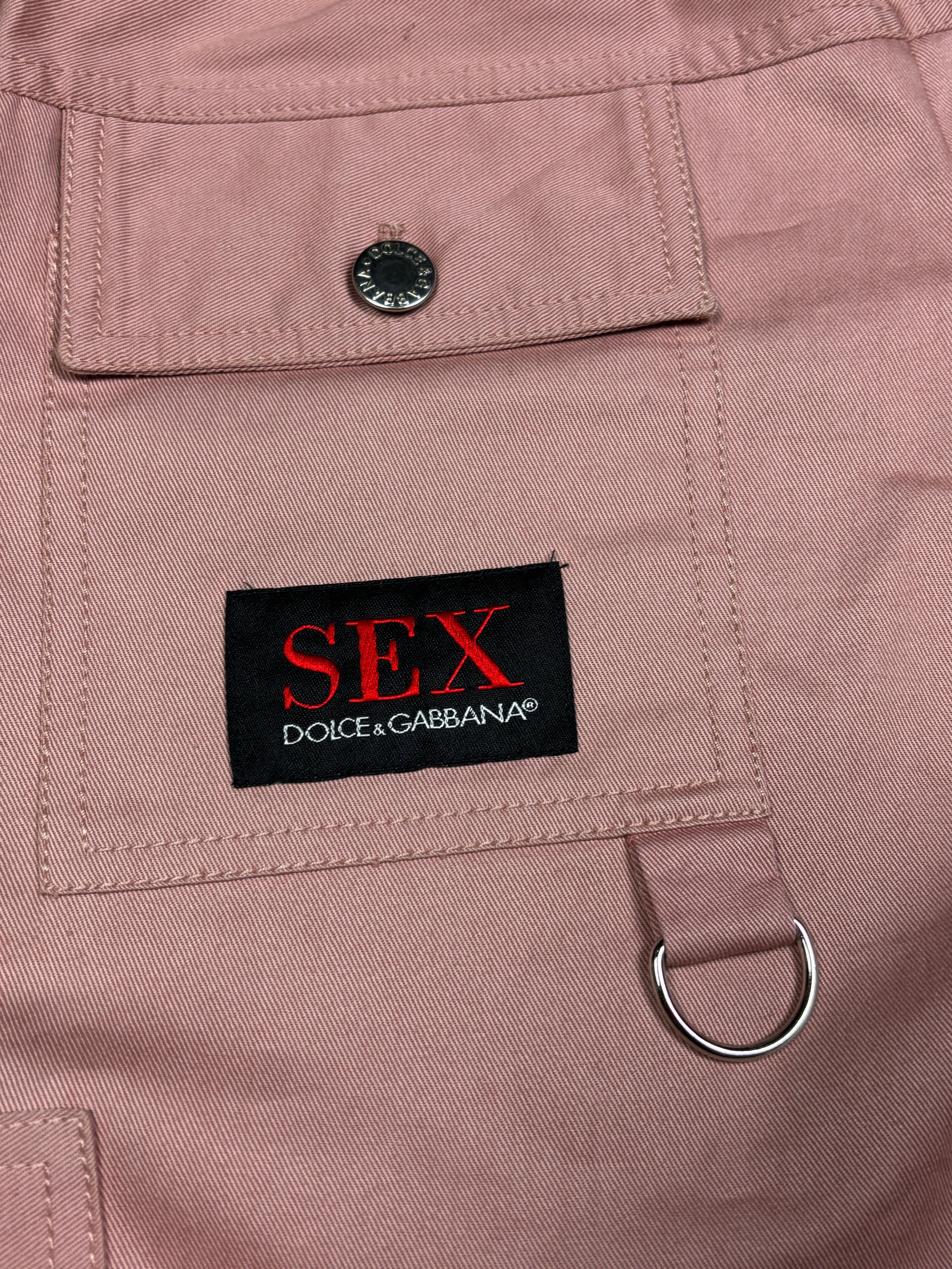 Pantalones utilitarios con tiras de bondage "SEX" de Dolce & Gabbana de la pasarela SS2003