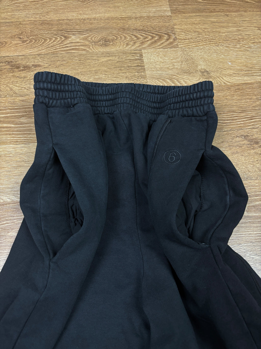 Maison Margiela MM6 Pantalón de chándal negro de panel alargado